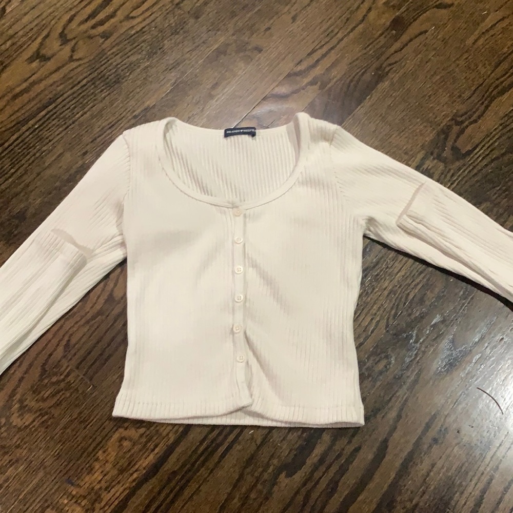 Super cute long sleeve brandy Melville button up